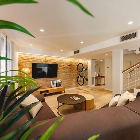 Bravissimo Cort Reial Duplex, Spacious With 3 Bedrooms Girona Exteriör bild
