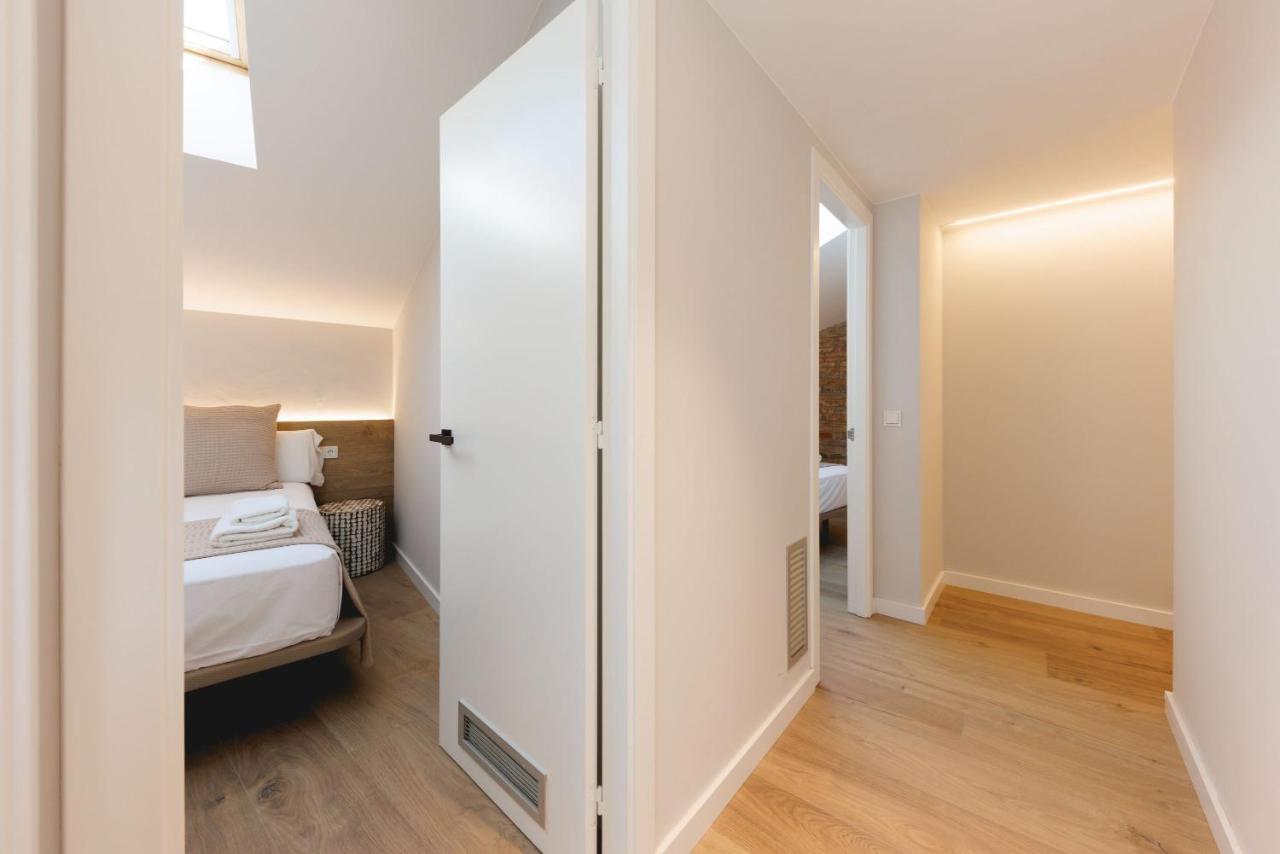Bravissimo Cort Reial Duplex, Spacious With 3 Bedrooms Girona Exteriör bild