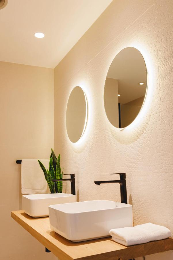 Bravissimo Cort Reial Duplex, Spacious With 3 Bedrooms Girona Exteriör bild
