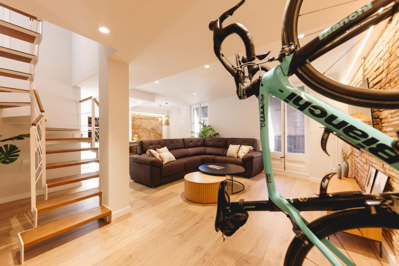 Bravissimo Cort Reial Duplex, Spacious With 3 Bedrooms Girona Exteriör bild