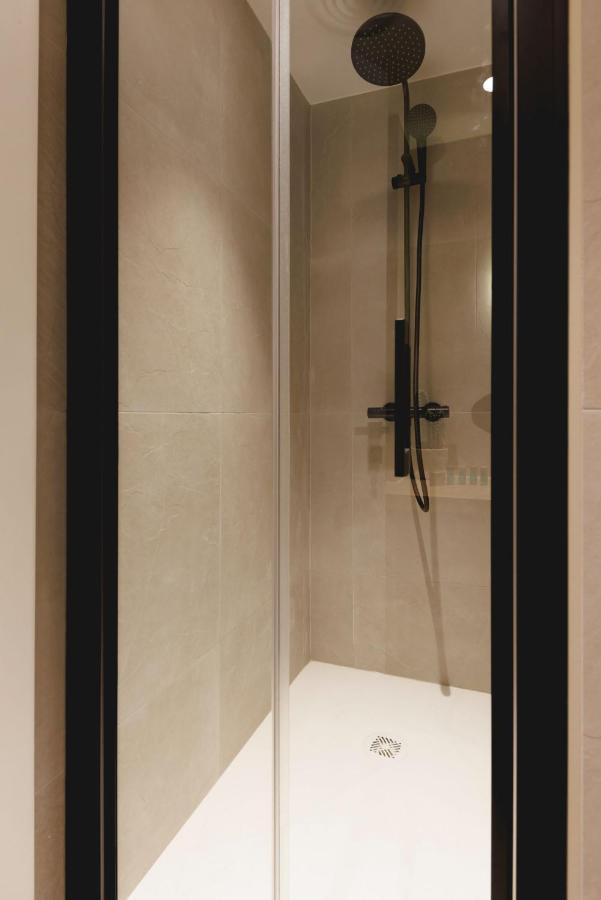 Bravissimo Cort Reial Duplex, Spacious With 3 Bedrooms Girona Exteriör bild