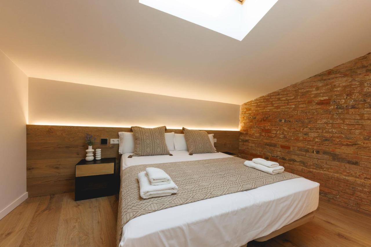 Bravissimo Cort Reial Duplex, Spacious With 3 Bedrooms Girona Exteriör bild