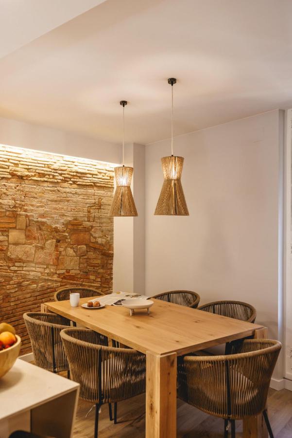 Bravissimo Cort Reial Duplex, Spacious With 3 Bedrooms Girona Exteriör bild