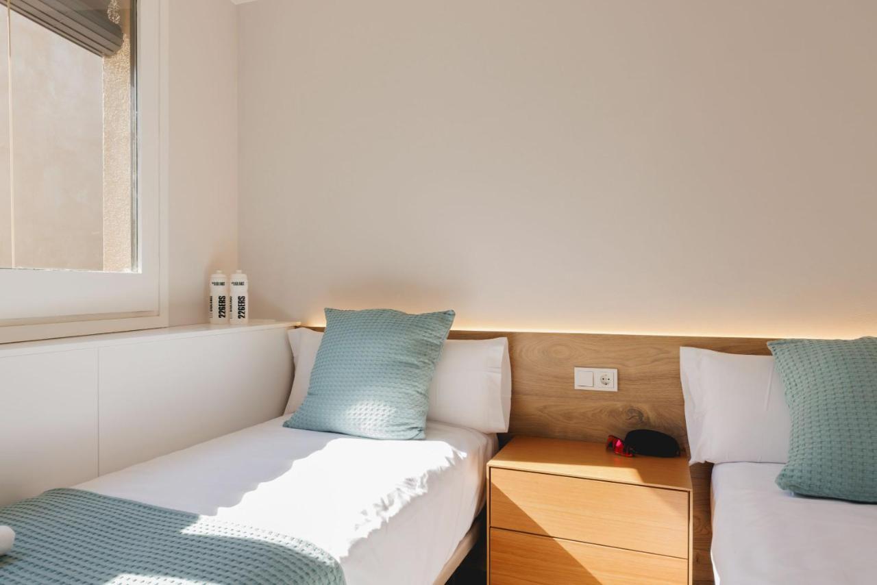 Bravissimo Cort Reial Duplex, Spacious With 3 Bedrooms Girona Exteriör bild