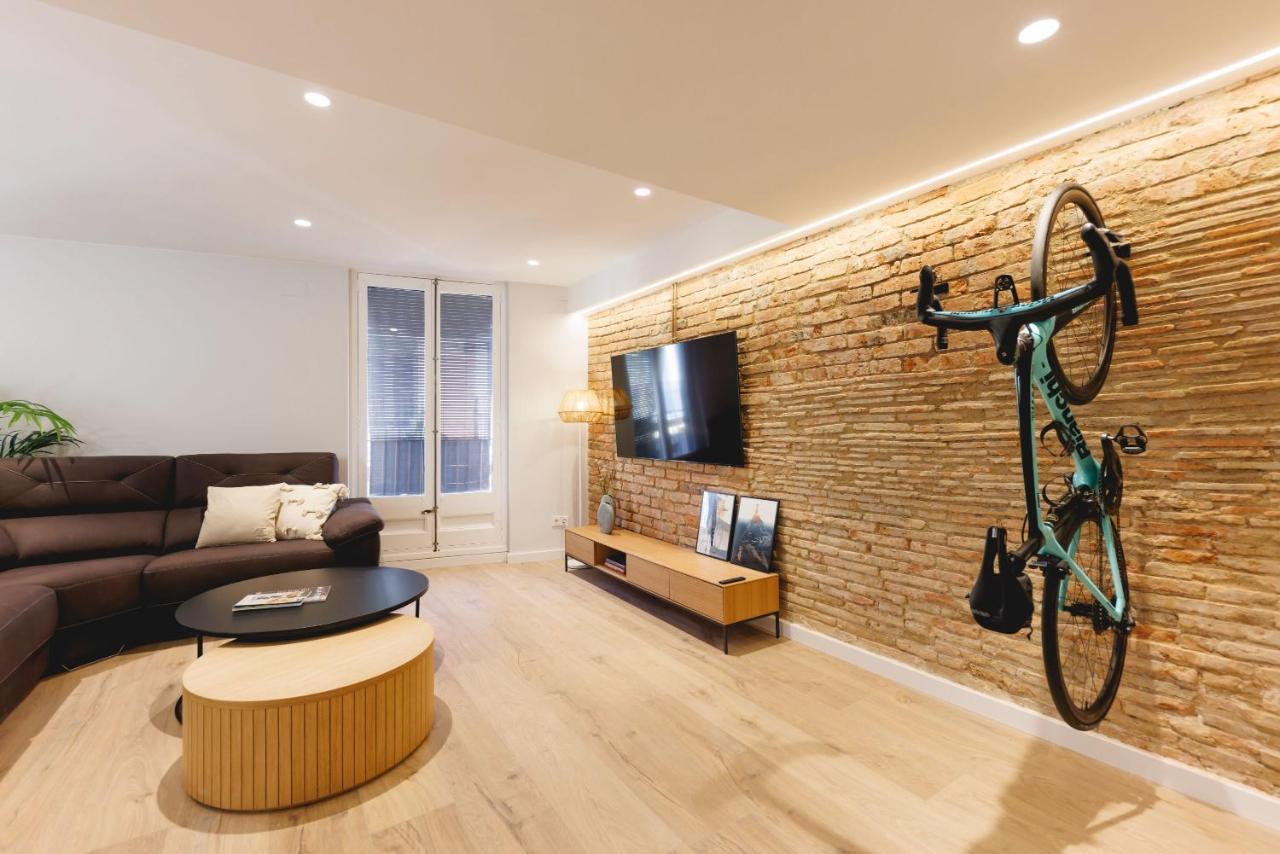 Bravissimo Cort Reial Duplex, Spacious With 3 Bedrooms Girona Exteriör bild
