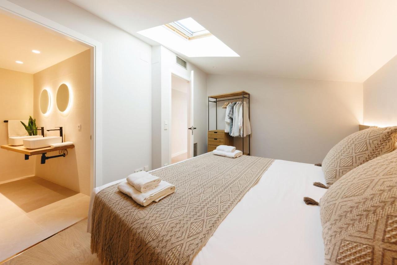 Bravissimo Cort Reial Duplex, Spacious With 3 Bedrooms Girona Exteriör bild