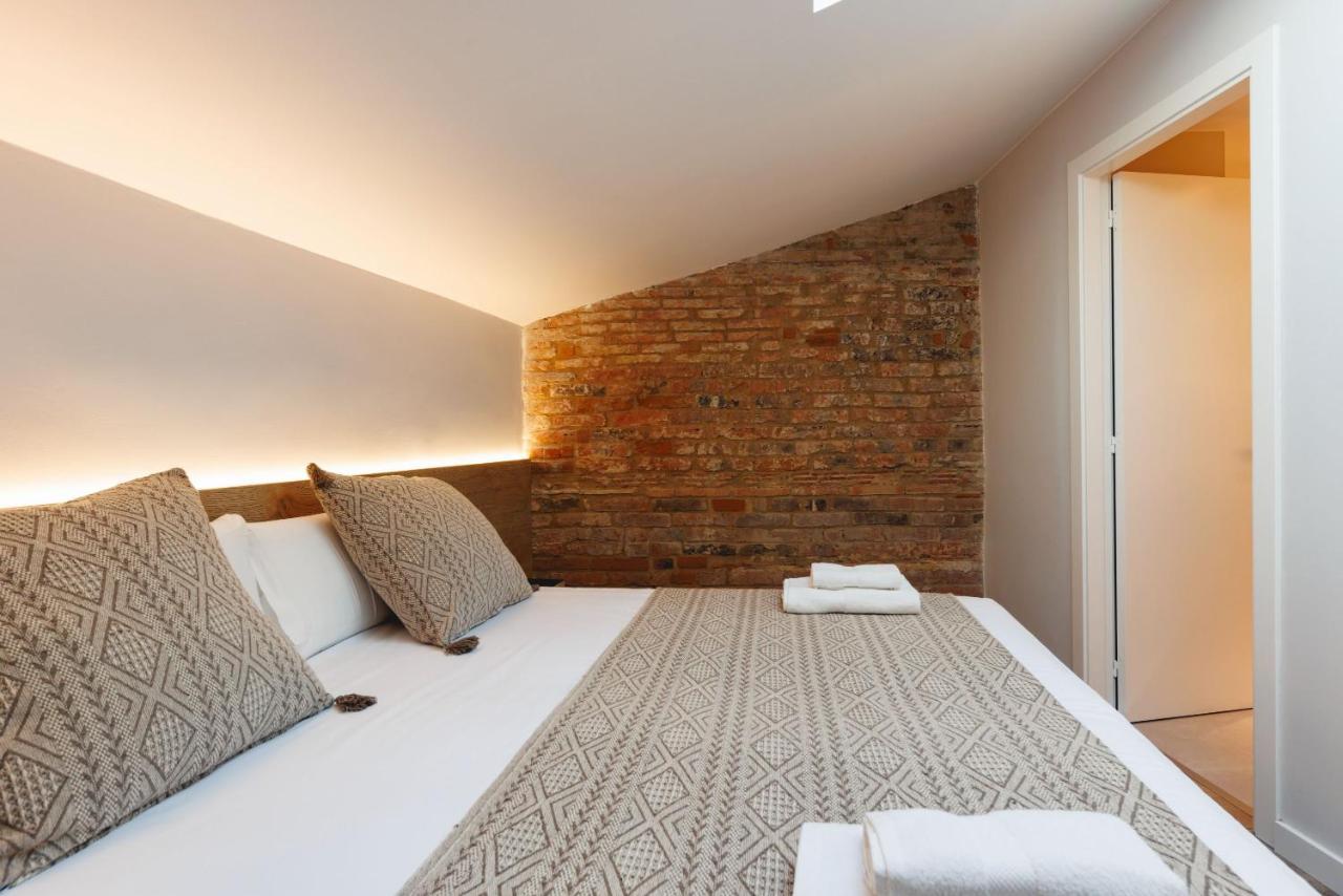 Bravissimo Cort Reial Duplex, Spacious With 3 Bedrooms Girona Exteriör bild