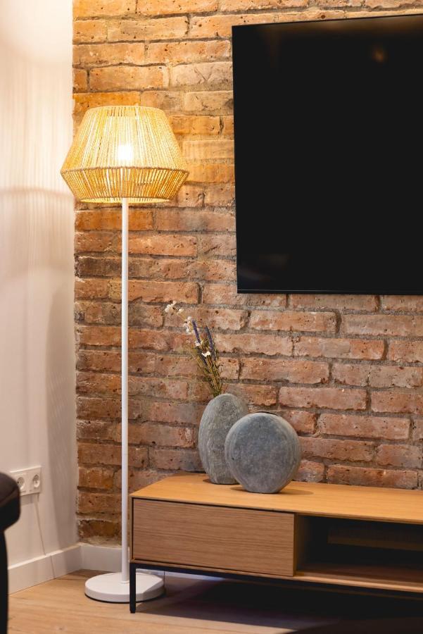 Bravissimo Cort Reial Duplex, Spacious With 3 Bedrooms Girona Exteriör bild